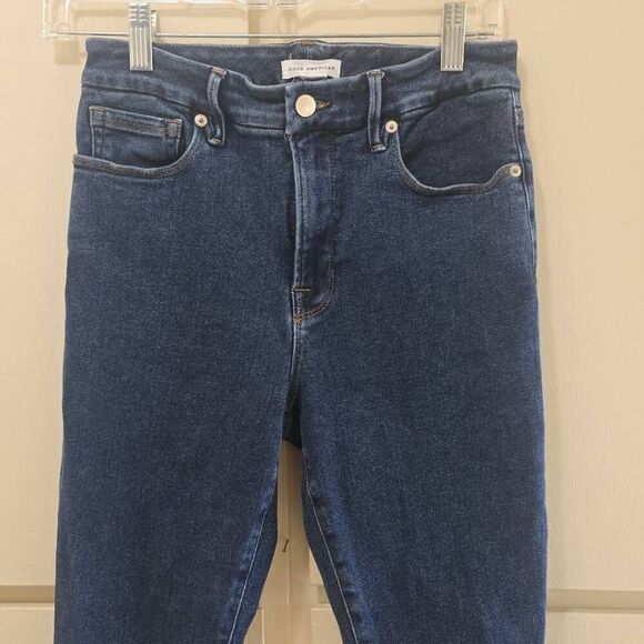GOOD AMERICAN GLC941T1, Crop Jean, 5 Pkt. 6/28, EUC - Picture 3 of 9